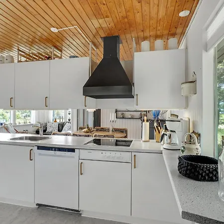 Semesterbostad Beautiful In With Kitchen *