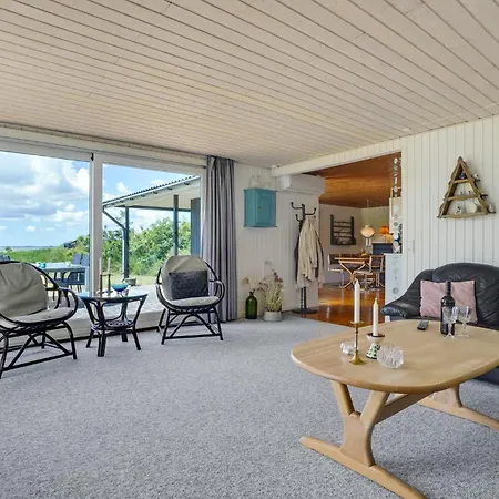 Beautiful In With Kitchen Semesterbostad