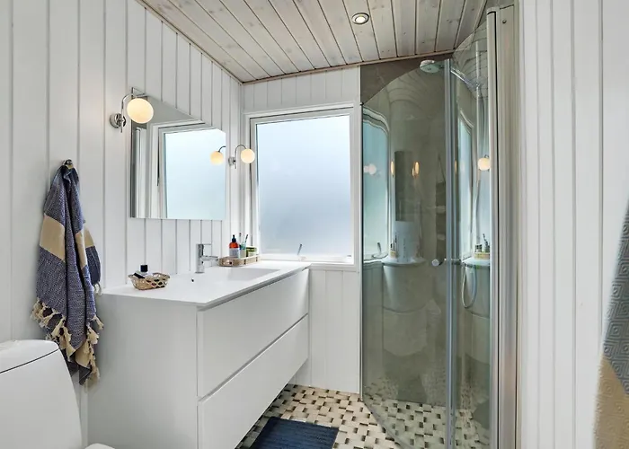 Beautiful In With Kitchen Feriehus *