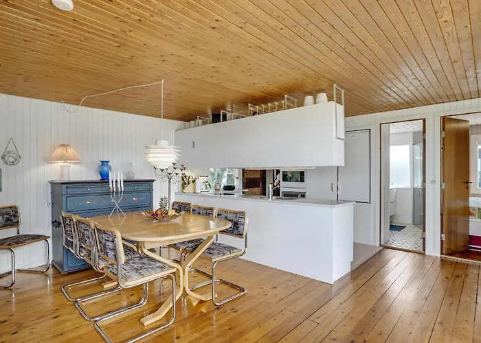 Feriehus Beautiful In With Kitchen